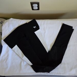 PINK Victoria's Secret Black and White Leggings